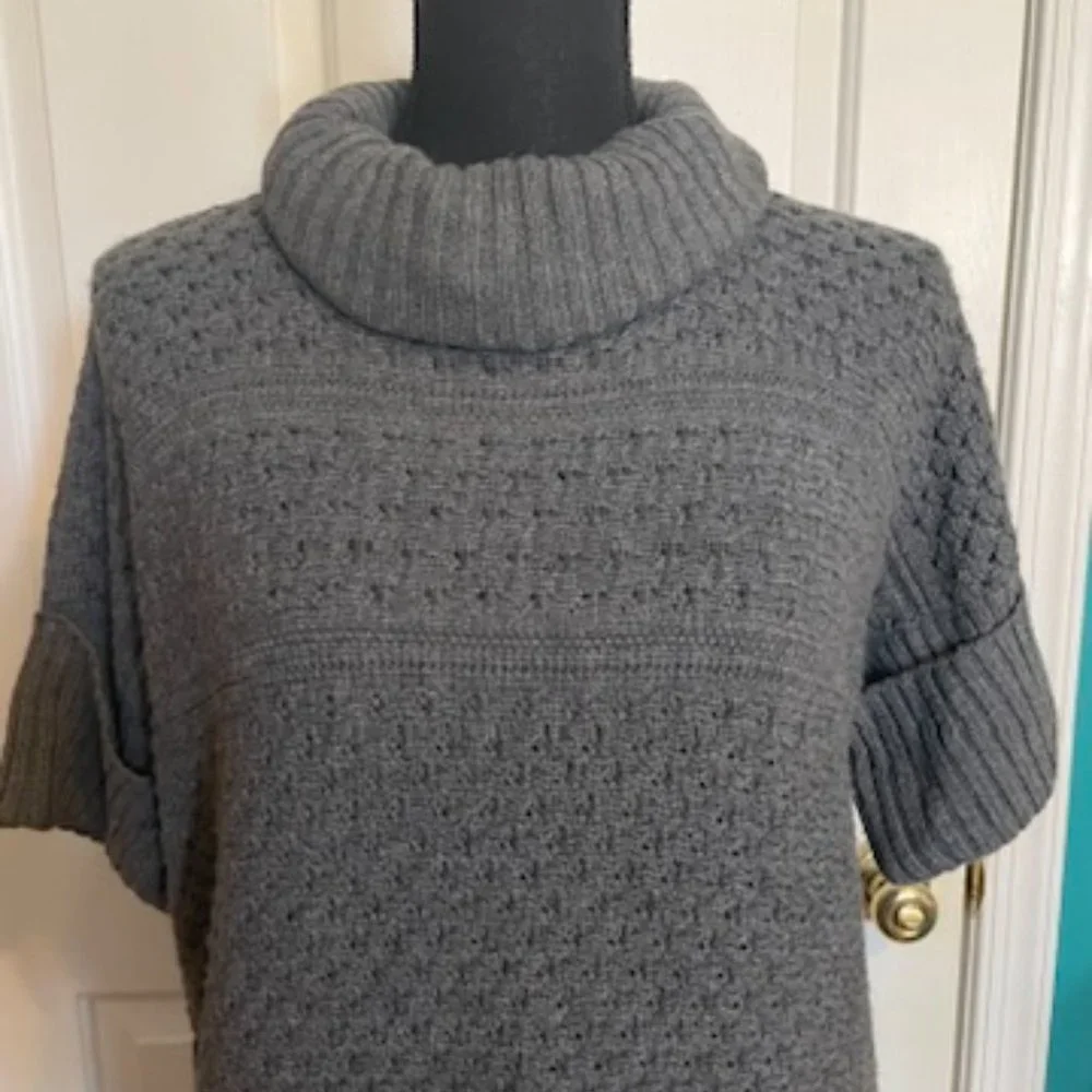 Like New! Nine West Wool Blend Gray Sweater Dress Size S - Picture 4 of 13